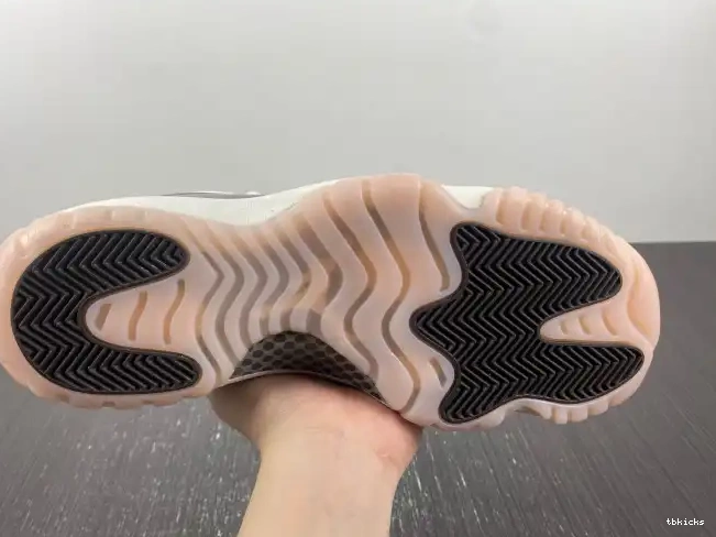 Reps TB AR0715-101 11 Jordan Neapolitan Air WMNS 0510